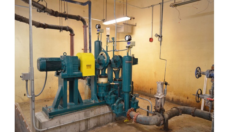 Sludge Master PE 1142 Plunger Pump 0