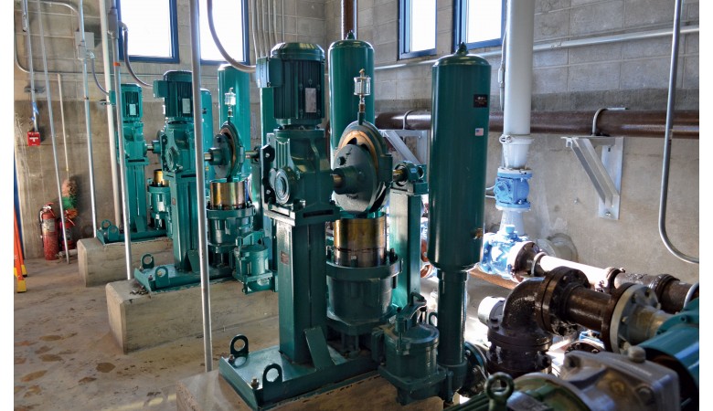 PE-7SS Space Saver Plunger Pump 0