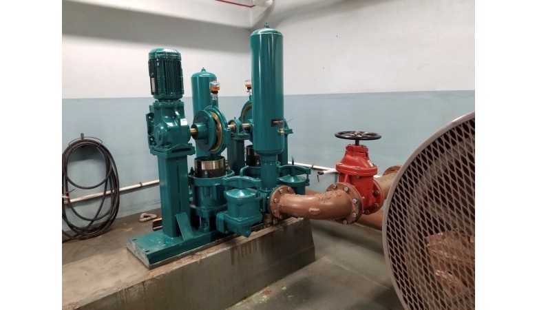 PE-1142 SS Space Saver Plunger Pumps 0