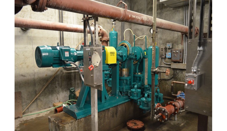 Sludge Master HPE-943 Plunger Pump 0